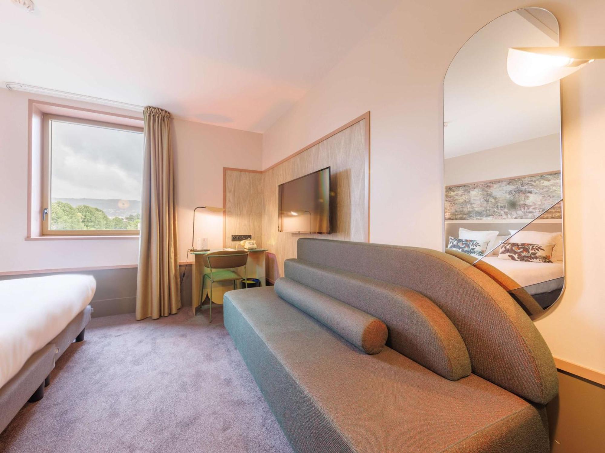 Double Room Single Bed